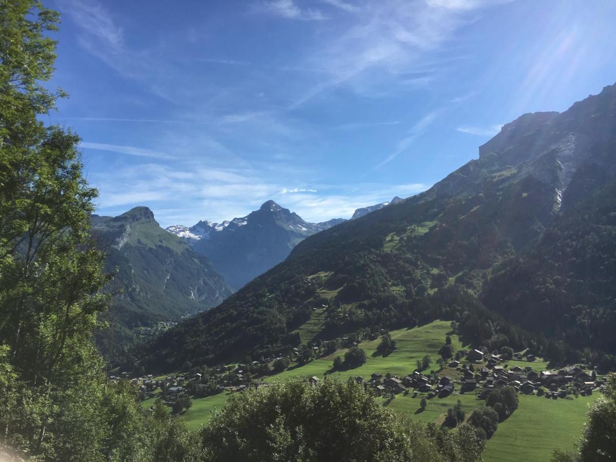 Chalet*** Au Pied D'Une Prairie Face A La Montagne Sixt-Fer-a-Cheval Bagian luar foto